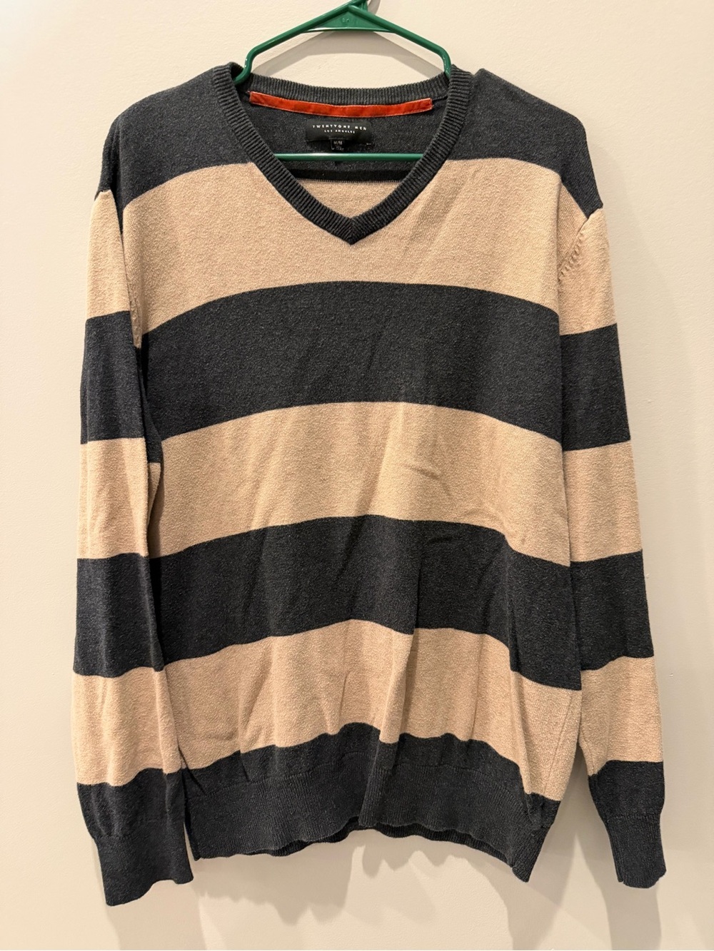 Twentyone Men Striped V-Neck Sweater Black & Tan medium lightweight